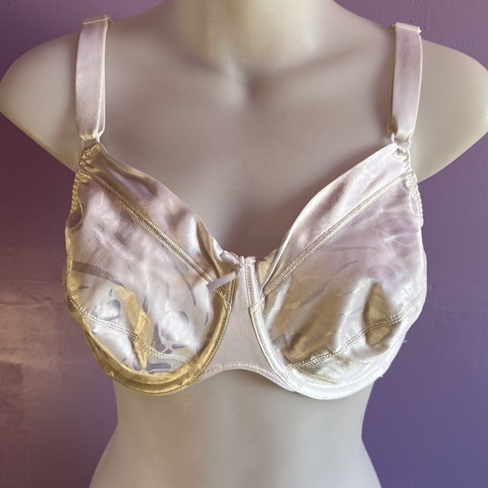Just My Size Women's White Rear Hook Bra Size 38C Comfortable Supportive